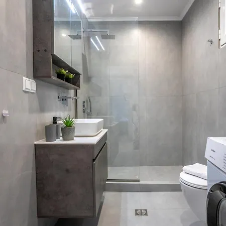 Foteini's * Néa Péramos