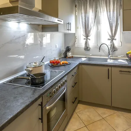 Foteini's Apartment Nea Peramos (Macedonia)